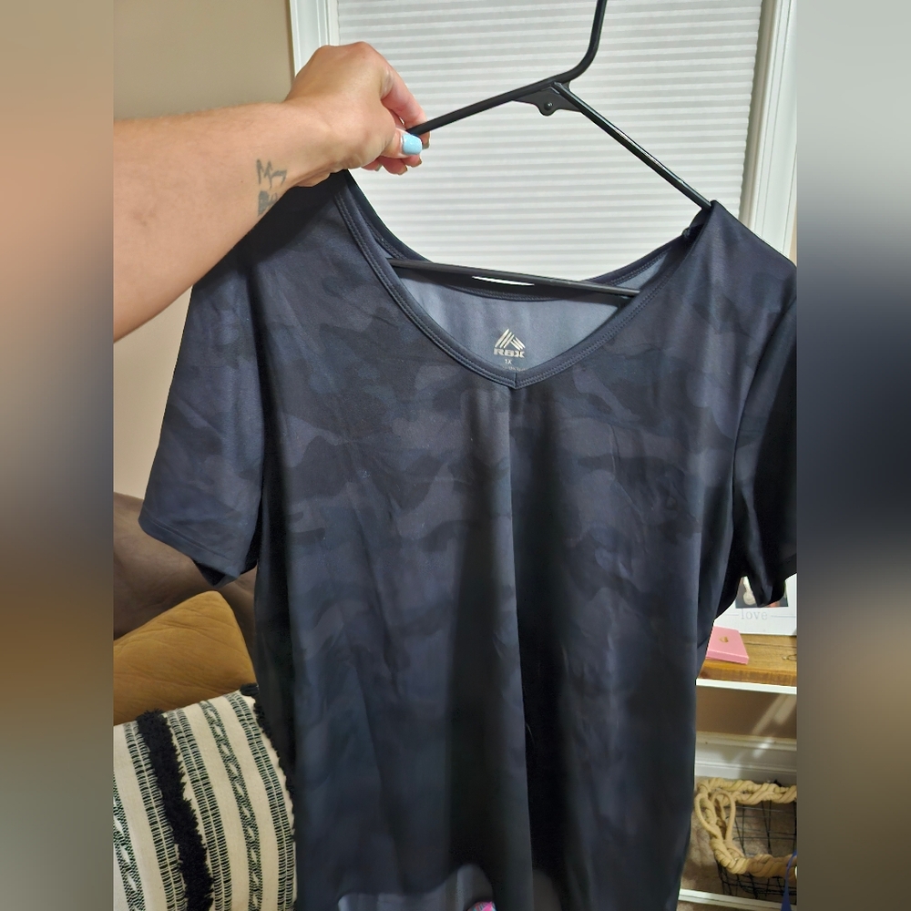 Rbx V-neck tshirt